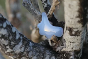 Gua Sha en calcedoine bleue pour le visage