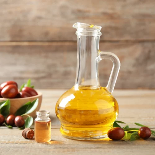 Les bienfaits de l’huile de jojoba : une solution naturelle pour une peau saine