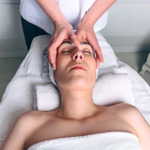 Le massage énergétique est-il compatible avec d’autres soins ?