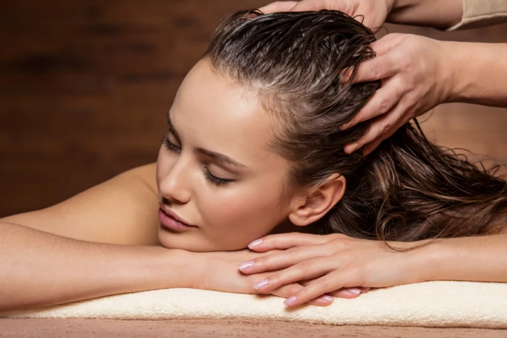 Massage cuir chevelu