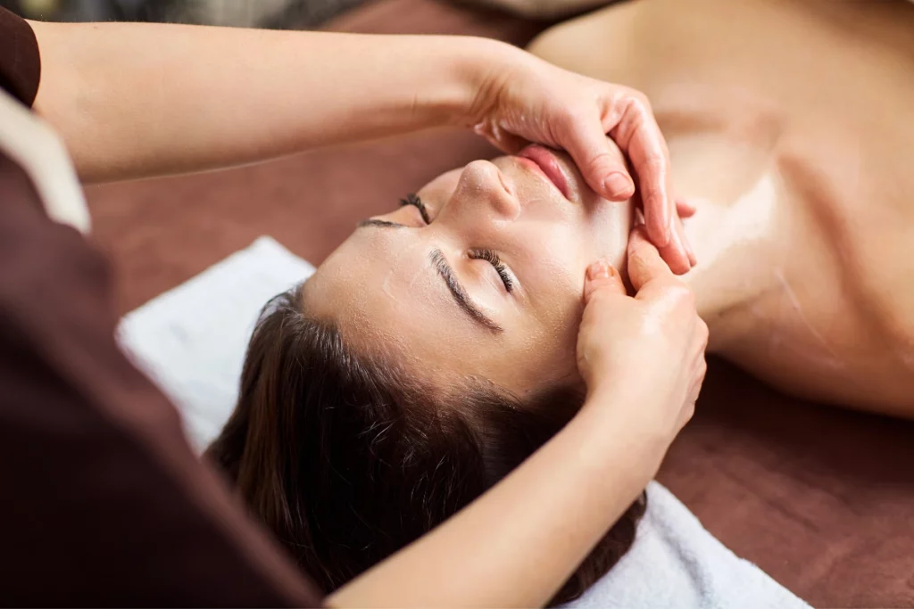Massage asiatique.