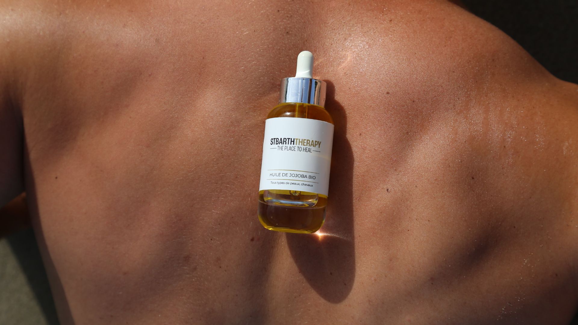 Huile de jojoba.
