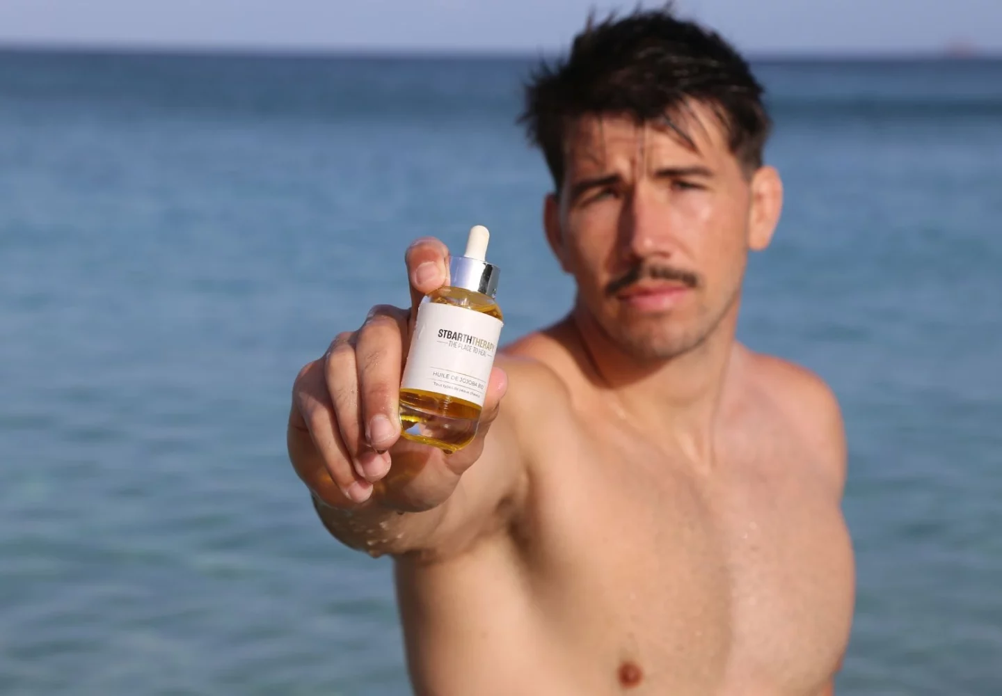 Huile de jojoba.