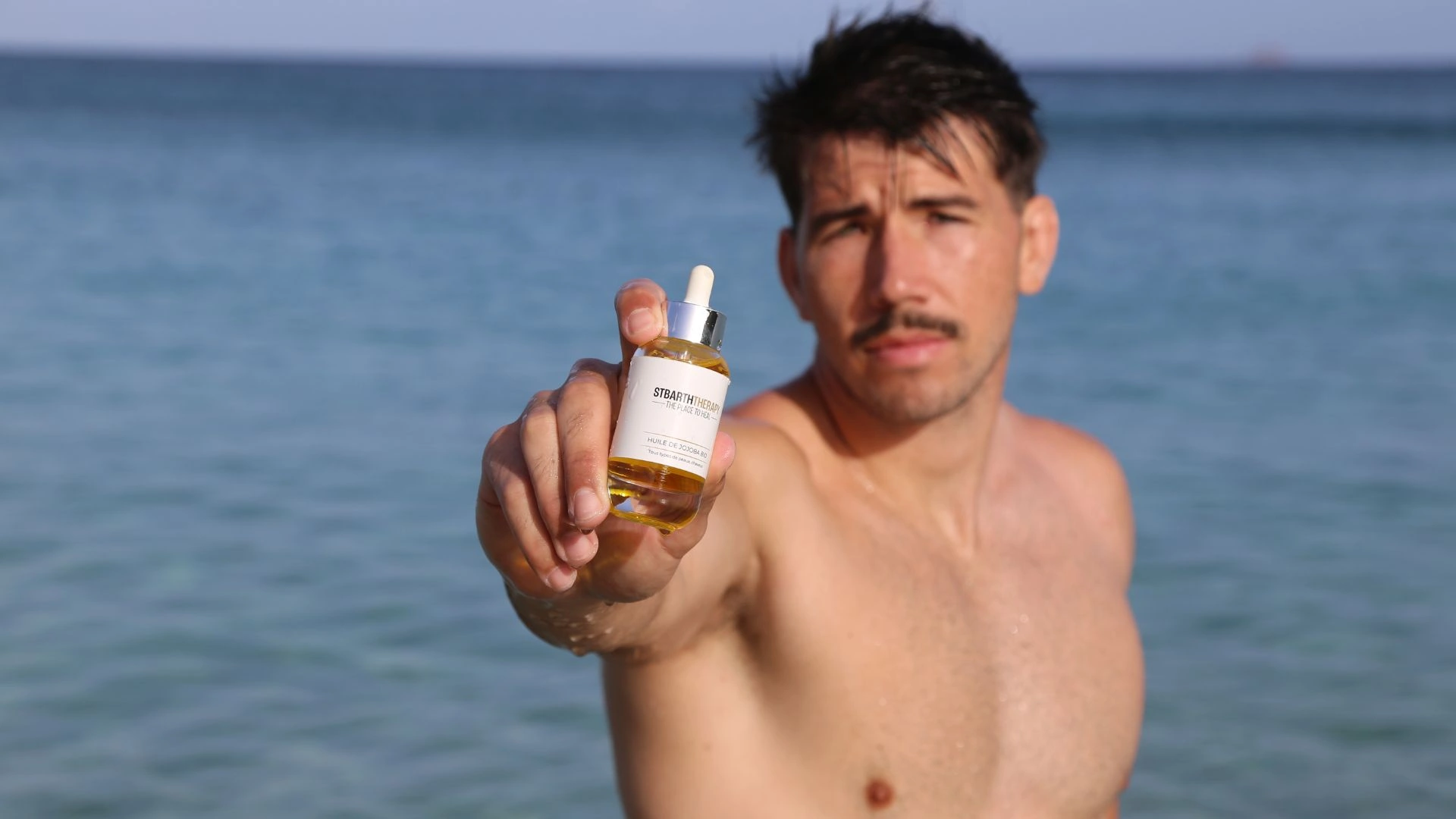 Huile de jojoba.