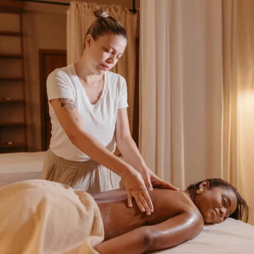 Massage énergétique ou massage bien-être : quelles différences ?